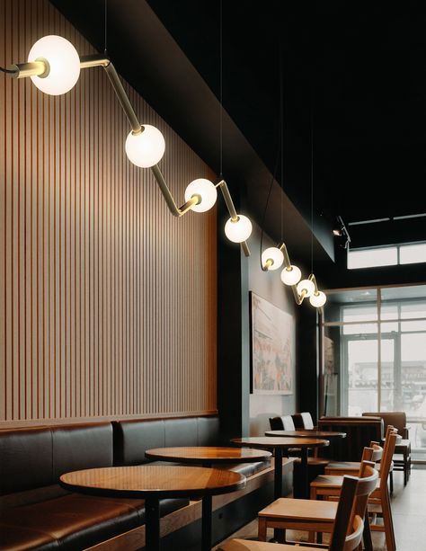 Berri-angular » Eureka Lighting Idea For Cafe Design, Contemporary Restaurant Design Interiors, Restaurant Wood Interior, Light Cafe Design, Modern Fast Casual Restaurant Design, Restaurant Space Design, Small Modern Cafe Interior Design, Restaurant Table Lighting, Light Restaurant Design