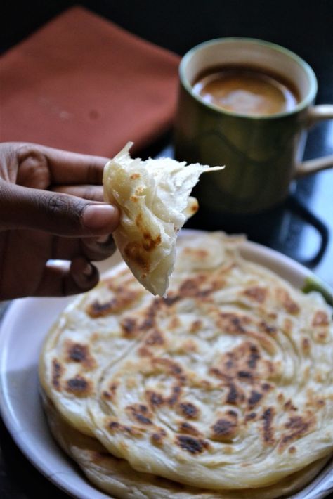 Meloui - Moroccan Flaky Bread Recipe – Gayathri's Cook Spot Somun Bread Recipe, Flaky Bread Recipes, Marocan Recipes, Moroccan Bread Recipe, Vegan Moroccan Recipes, Saj Bread Recipe, Moroccan Flatbread Recipe, Moroccan Flatbread, Moroccan Pancakes