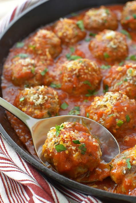 Italian Meatballs with Beef and Pork Pasta Snap, Pork Sausage Meatballs, Sausage Meatballs Recipes, Meatballs Beef, Bacon Peas, Peas Pasta, Italian Sausage Meatballs, Beef And Pork Meatballs, Pasta Simple