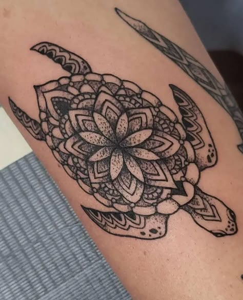 15+ Mandala Turtle Tattoo Designs | PetPress Mandala Tattoo Designs, Vintage Tattoos, Sea Turtle Tattoo, Tattoo Beautiful, Turtle Tattoo Designs, Shape Tattoo, Tattoo Zeichnungen, Cat Tattoos, Inspiration Tattoos