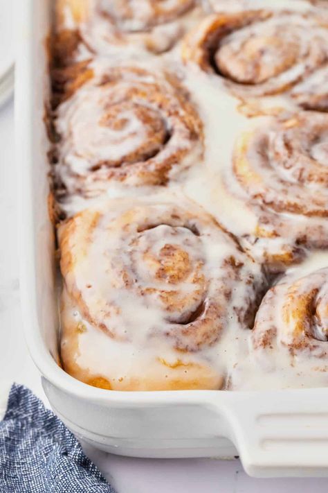 Cinnabon Style Cinnamon Rolls, Fancy Up Canned Cinnamon Rolls, Packaged Cinnamon Roll Recipes, Cinnabuns Recipe Easy, Better Canned Cinnamon Rolls, Whipped Cream Cinnamon Rolls, Canned Cinnamon Rolls With Half And Half, Improve Canned Cinnamon Rolls, Cinnabon Cinnamon Rolls Copycat Pillsbury