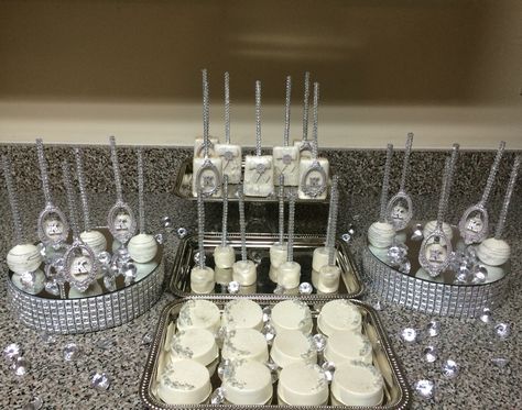 Kardashian's style sweets & treats ✨✨✨✨ Seashell Cupcakes, Silver Anniversary Party, Xv Ideas, Diamond Birthday, 70s Theme, Birthday Sweets, Graduation 2024, Quince Ideas, Glam Party