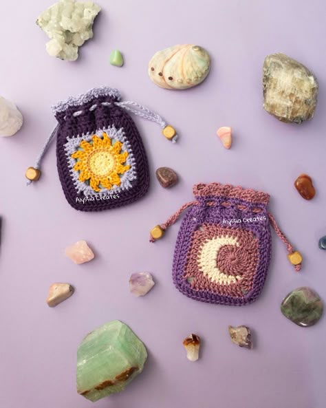 Crochet Sun and Moon Drawstring Pouch PDF Pattern - Alyssia Creates's Ko-fi Shop - Ko-fi ❤️ Where creators get support from fans through donations, memberships, shop sales and more! The original 'Buy Me a Coffee' Page. Drawstring Pouch Crochet, Diy Bag And Purse, Crochet Tarot, Tarot Card Pouch, Crochet Drawstring Bag, Pouch Crochet, Hippie Crochet, Bag Pattern Free, Crochet Pouch