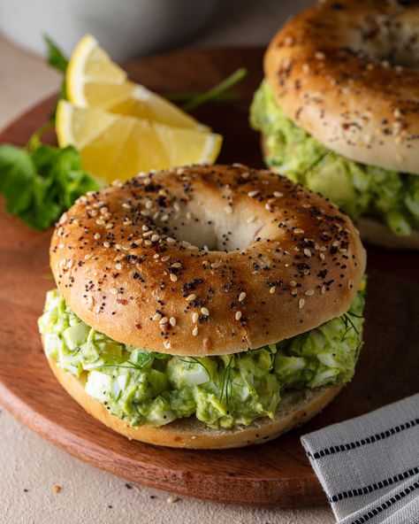 Avocado Egg Recipes, Commercial Food Photography, Everything Bagels, Food Marketing, Bagel Sandwich, Avocado Egg Salad, Ripe Avocado, Food Test, Everything Bagel