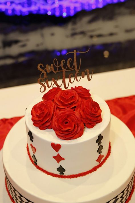 Queen Of Hearts Birthday Cake, Alice In Wonderland Birthday Cake Simple, Alice In Wonderland Cake Simple, Queen Of Hearts Cake, Alice Cake, Wonderland Party Theme, Wonderland Sweet 16, Heart Birthday Cake, Alice In Wonderland Cake