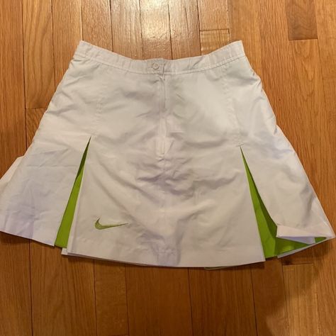 VINTAGE NIKE TENNIS SKIRT Vintage Nike Skirt, Vintage Tennis Skirt, Nike Mini Skirt, Gym Skirt, Green Tennis Skirt, Nike Tennis Skirt Outfit, Tennis Skirt Aesthetic, Nike Skirt, Nike Tennis Skirt