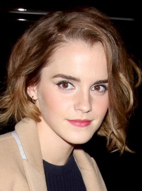 Emma Watson Emma Watson Pixie, Emma Watson Short Hair, Emma Watson Makeup, Emma Watson Outfits, Emma Watson Hair, Emma Watson Belle, Emma Watson Style, Corte Bob, Corte De Cabelo Masculino