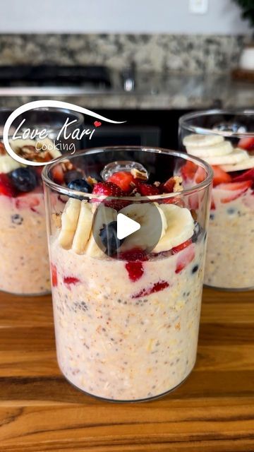 Karina Valladares on Instagram: "Quick and Easy Overnight Oats Recipe. These are my absolute favorite 🥰 a perfect meal prep solution for busy mornings. No cooking required—just stir the ingredients together and refrigerate overnight for a creamy and enjoyable serving of oatmeal to kickstart your day 😋 You can savor it cold straight from the jar or warm it up in the microwave for a cozy option. These are good in the refrigerator for up to 4 days. Please comment down below what recipe you will like to see next. Also, check out our YouTube Channel for more delicious recipes. Link in Bio 😊  OVERNIGHT OATS INGREDIENTS: ► 1/2 cup of rolled oats per jar ► 1 cup of almond milk per jar (or milk of choice) ► 1 tsp chia seeds per jar ► 1 tbsp almond butter per jar ► 1/2 tbsp of My Normal Keto Allu Oatmeal On The Go, Meal Prep Morning, Oatmeal Cup Recipes Breakfast, Over Night Oats In A Jar Easy, Overnight Oatmeal Recipes Breakfast, Overnight Oats Recipe Measurements, Oatmeal In A Jar Overnight, How To Make Oats Breakfast, Easy Oats Breakfast