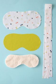 How to Make an Eye Mask - free pattern from Tilly and the Buttons Sewing Classes For Beginners, Diy Sleep Mask, Sewing To Sell, Tilly And The Buttons, Sleep Masks, Trendy Sewing, Costura Diy, Sew Ins, Eye Masks