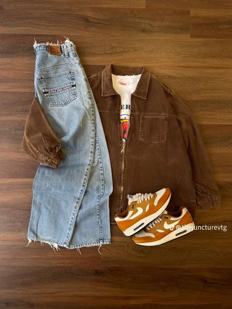 Vintage Outfits For Men Retro, Casual Statement Outfit, Retro Style Outfits Men, Retro Vintage Outfits Men, Jean Jacket Outfits Aesthetic, Jean Vest Outfit, Dyke Fashion, Utilitarian Style, Street Style Outfits Men