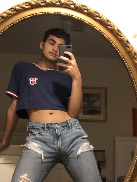 Male crop top Chubby Boy Outfits, Guy In Crop Top, Boys Wearing Crop Tops, Men In Crop Tops, Guy Crop Top, Chubby Boy, Boys In Crop Tops, Male Crop Top, Crop Top Men