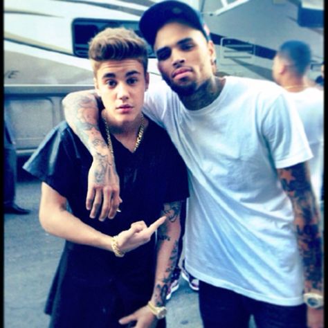 Justin Bieber Chris Brown, Chris Brown Justin Bieber, Beiber Fever, Justin Bieber Pictures, I Love Justin Bieber, Love Justin Bieber, Justin Beiber, Country Music Artists, Chris Brown