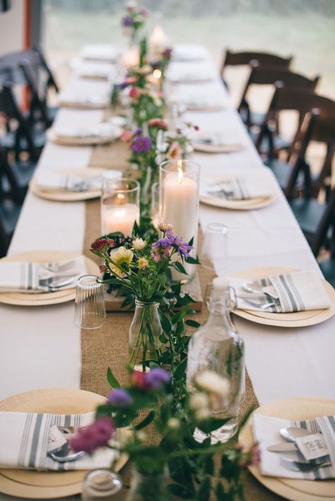 Tablescape Greenery, Greenery Tablescape, Rustic Wedding Table Runners, Outdoor Wedding Tables, Luxury Farmhouse, Farmhouse Table Centerpieces, Rustic Table Setting, Rustic Wedding Table Decor, Wedding Reception Table Decorations