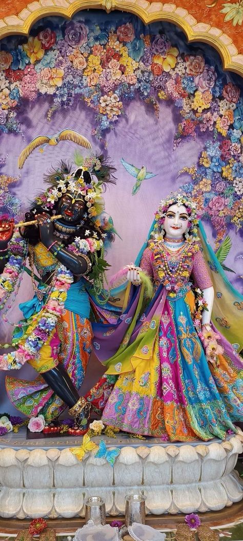 Radha Krishna Wallpaper Vrindavan, Krishna Murti Images, Vrindavan Photography, Vrindavan Krishna Images, Radha Krishna Murti, Vrindavan Images, Radha Krishna Art Beautiful, Vrindavan Photography Pictures, Iskcon Vrindavan