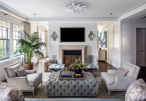 Celebrity Designer Thom Filicia Shares His Secrets - Colorado Homes & Lifestyles Modern Glam Living Room, Thom Filicia, Glam Living Room, Colorado Homes, Tv Decor, Beauty Design, Luxury Interior Design, Luxury Interior, Cottage Garden