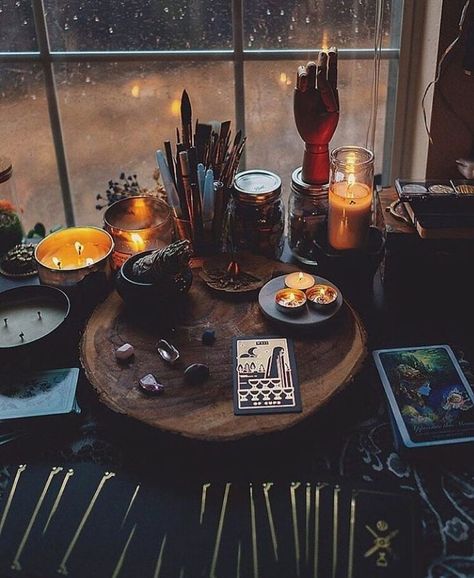 Incense Witchcraft, Altar Inspiration, Earth Witch, Witchcraft Magic, Desk Aesthetic, Witch Herbs, Witch Room, Magic Moon, Meditation Corner