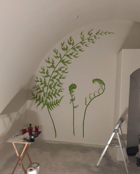 Fern Mural Painting, Fern Wall Mural, Painting Walls Ideas Creative, Fern Mural, Bathroom Mural Ideas, Stairway Mural, Stairwell Mural, Painted Wall Design, Brick Wall Drawing