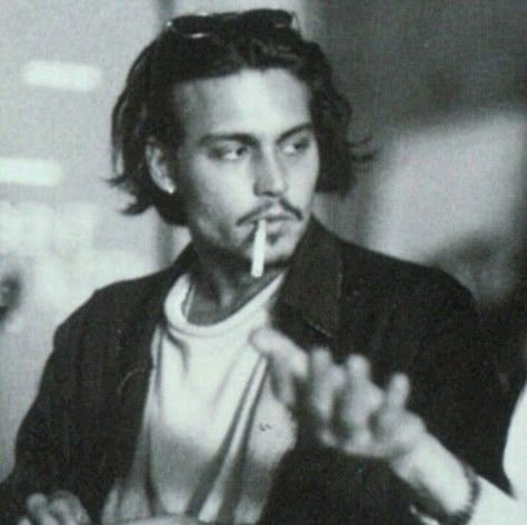 90s Johnny Depp, John Depp, جوني ديب, Johnny Depp Style, Kaptan Jack Sparrow, Young Johnny Depp, Allen Ginsberg, Johnny D, 90s Fashion Men