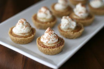 Easy Banoffee Pie, Vegan Banoffee Pie, Banoffee Tart, Easiest Desserts, Banoffee Pie Recipe, Afternoon Tea Recipes, Banoffee Pie, Easy To Make Desserts, Desserts To Make