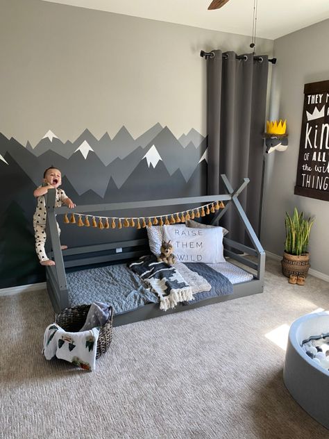 Toddler Teepee Bed, Mountain Boys Room, Woodsy Room, Floor Bed Toddler, Boy Toddler Room, Wolf Nursery, Mountain Bedroom, Toddler Bedroom Ideas, Boy Room Themes