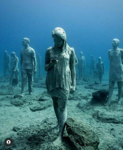 Jason Decaires Taylor, Crossing The Rubicon, Cool Statues, Underwater Ruins, Underwater Sculpture, Street Art News, Sunken City, Underwater Art, Mermaid Aesthetic