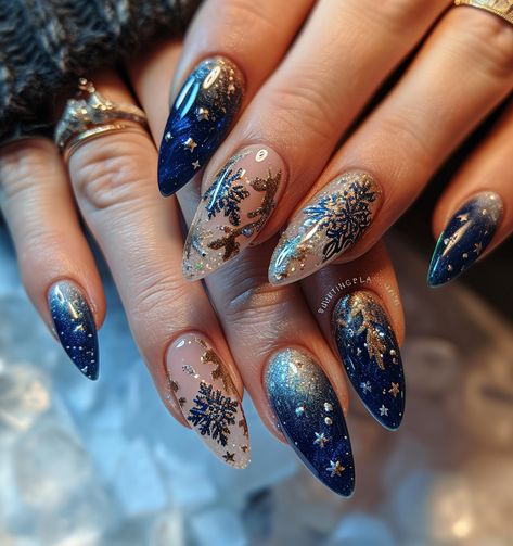 Winter Witch Nails, Whimsical Christmas Nails, Jesus Christmas Nails, Nativity Nails Designs, Blue And Gold Christmas Nails, Solstice Nails, Yule Nails, Christmas Naildesign, Cute Christmas Nail Designs