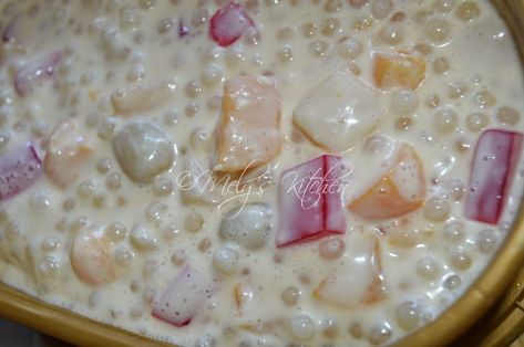 Tapioca Fruit Salad Recipe, Tapioca Salad, Filipino Fruit Salad, Fruit Cocktail Salad, Cocktail Salad, Tapioca Dessert, Sago Recipes, Tapioca Recipes, Filipino Food Dessert