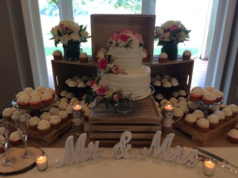 Wedding cupcake display Wedding Cupcake Table, Diy Wedding Cupcakes, Wedding Cupcake Display, Rustic Cupcakes, Cupcake Table, Cupcake Stand Wedding, Wedding Cake Display, Cake And Cupcakes, Cupcake Display