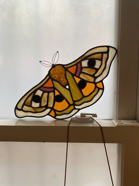 Moth Stained Glass Window, Stained Glass Butterfly Pattern, Small Stained Glass Ideas, Moth Stained Glass Pattern, Butterfly Stained Glass Pattern, Stained Glass Moth, Polyphemus Moth, Butterfly Stained Glass, Stained Glass Tattoo