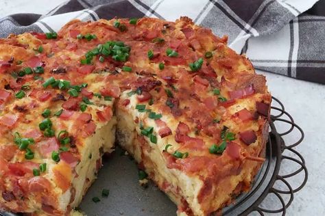 Cheese Strata Recipe, Dish For A Crowd, Strata Recipe, Cheese Strata, Strata Recipes, Breakfast Strata, Bacon And Cheese, How To Make Bacon, Easy Bacon