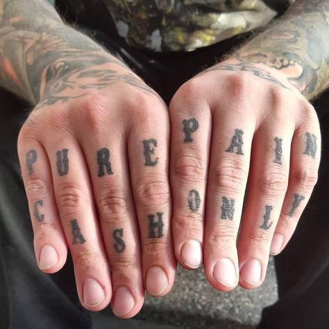 Knuckle Tattoo Words, Knuckle Tattoo Ideas, Tattoo Words Ideas, Knuckle Tattoo, Tattoo Journal, Tattoo Words, Wörter Tattoos, Knuckle Tattoos, Female Tattoos