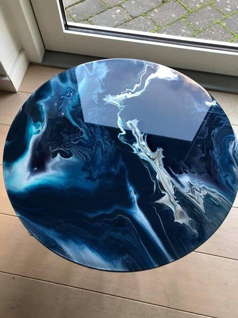 Epoxy Resin Table Top Ideas, Red Resin Art, Resin Art Canvas, Seni Resin, Diy Resin Table, Resin Table Top, Resin Art Painting, Geode Art, Diy Resin Projects