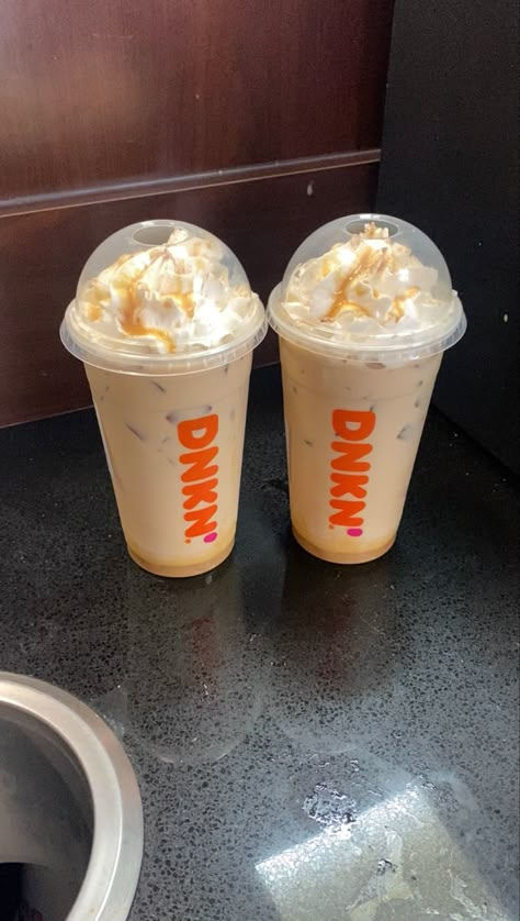 Pumpkin spice iced latte 
Dunkin 
Falls Donkin Donuts, Dunkin Donuts Drinks, Best Dunkin Donuts Drinks, Starbs Drinks, Dunkin Drinks, Donuts Aesthetic, Starbucks Background, Dunkin Donuts Iced Coffee, Pop Drink