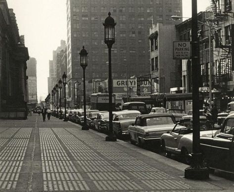 1960 Aesthetic, 1960s Aesthetic, New York City Pictures, Lamp Posts, New York Aesthetic, City Pictures, Historical Pictures, Higher Design, Old Buildings