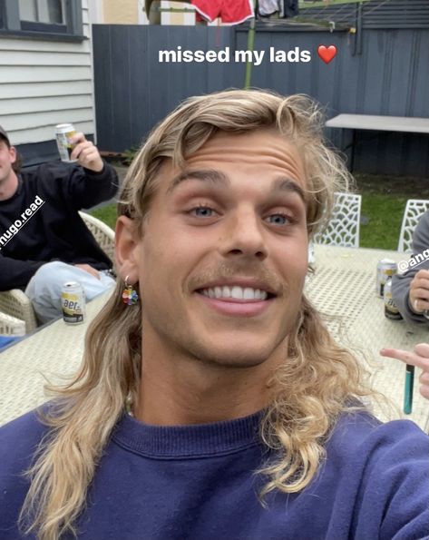 Aussie Mullet, Hear Styles, Bailey Smith, Guys Ear Piercings, Mens Modern Hairstyles, Hear Style, Western Bulldogs, Betty And Veronica, Jax Teller