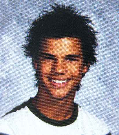 Taylor Lautner,  The Twilight star left Valencia High School in Southern California to focus on his acting career. Taylor Lautner Wallpaper, Hot Actors Men, Embarrassing Pics, Celebrity Boys, Lava Girl, Celebrity Yearbook Photos, Turkey Bowl, Yearbook Photo, Twilight Stars