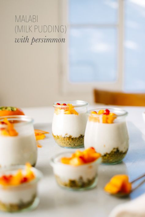 Kale & Caramel Persimmon Dessert, East Dessert, Caramel Dessert, Persimmon Recipes, Roasted Rhubarb, Milk Pudding, Coconut Pudding, Caramel Recipes, Delicious Breakfast