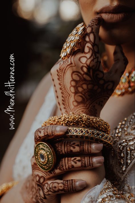 Mehndi Function Photography, Mehndi Event Photography, Mendhi Photo Shoot, Henna Party Photography, Bridal Mehndi Shoot, Bridal Mehndi Photoshoot, Mehndi Photography Poses, Mehndi Shoots, Mehandi Shoot Bride