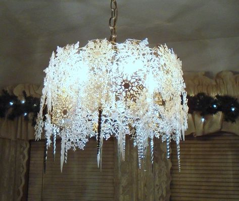 After you see this gorgeous Christmas "tree", you'll never want to get anything else!. Christmas Chandelier Decorations, Snowflake Chandelier, Diy Winter Wonderland, Diy Drum Shade, Dance Decor, Christmas Chandelier, Chandelier Diy, Drum Shade Chandelier, Shade Ideas