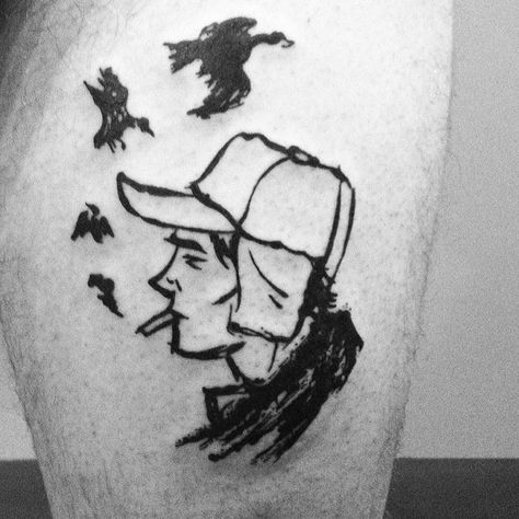 21 Tattoos That Show Off Some Impressive Literary Devotion Reader Tattoos, Reader Tattoo, Literary Tattoo, Interesting Tattoos, Science Tattoos, Holden Caulfield, Nerd Tattoo, Literary Tattoos, Triangle Tattoos