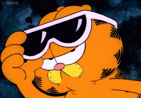 Garfield Gif, 80s Garfield, Silly Garfield, Garfield Wallpaper, Garfield Pictures, Garfield Images, Garfield Christmas, Garfield Cartoon, Garfield And Friends