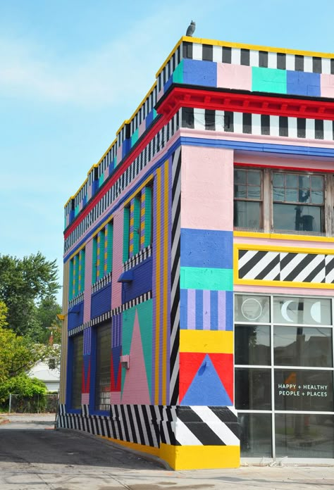 Exterior Murals Building, Art Gallery Exterior, Outdoor Wall Design, Building Mural, Building Murals, Outdoor Mural, Camille Walala, Exterior Murals, Colorful Buildings