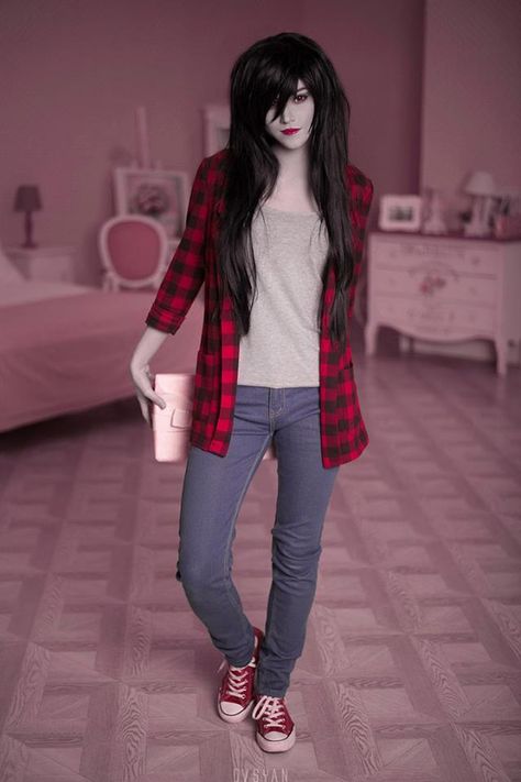 Marceline from Adventure Time Marceline Costume, Marceline Outfits, Shirogane Sama, Marceline Cosplay, Adventure Time Cosplay, Gang Members, Easy Cosplay, Closet Cosplay, Fitness Shirts