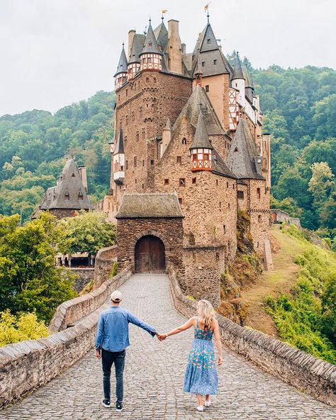 A Fairy Tale Germany Road Trip - The Ultimate One Week Itinerary Germany Road Trip, Burg Eltz Castle, Eltz Castle, Castle In Germany, One Week Itinerary, Ulm Germany, Egyptian Painting, Castle Pictures, Romantic Road