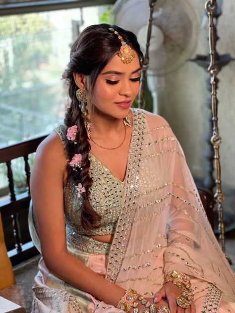 Haldii Makeeuupp💘💄 #green #pastel #pink Pastel Green Makeup Looks, Green Lehenga Makeup, Lehenga Makeup, Engagement Hair, Engagement Hairstyles, Green Lehenga, Blue Lehenga, Green Pastel, Green Makeup