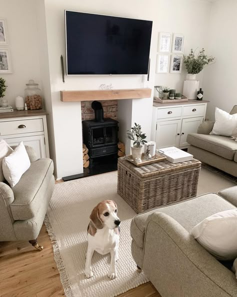 @thebeagleandthenewbuild on Instagram: “T U E S D A Y F R E S H E N U P 🌿 . . Doesn’t exactly have a ring to it but that’s exactly what we’ve been up to today! I definitely…” Log Burner Living Room, Rectangle Living Room, Lounge Room Styling, Country Style Living Room, Snug Room, Small Lounge, Wicker Storage, Cosy Living, Living Room Decor Fireplace