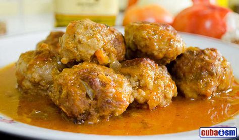 Cuban Boliche Recipe, Cuban Meatballs, Cuba Recipes, Cuban Dishes, Cuban Cuisine, America Food, Beef And Potatoes, Dinner Recipes Easy Quick, Man Food