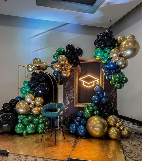 Green Graduation Party, Birthday Surprise For Husband, Graduation Party Desserts, Graduation Party Backdrops, Gold Graduation Party, Graduation Party Themes, Graduation Backdrop, Grad Party Decorations, College Graduation Parties