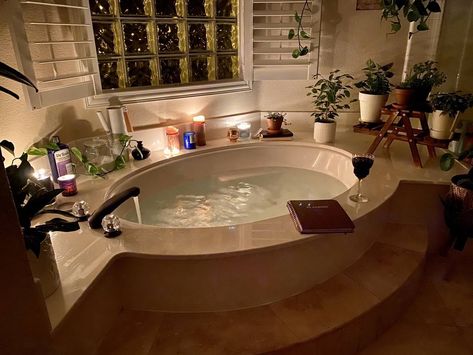 Bathtub Aesthetic, Large Bathtub, Cozy Bath, Bath Aesthetic, Cozy Bathroom, Bathtub Decor, Garden Tub, Dream House Rooms, Dream Apartment