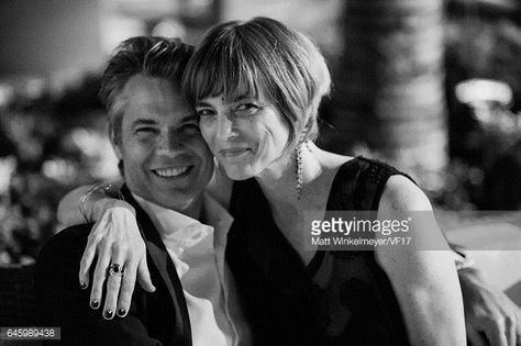 News Photo : Actor Timothy Olyphant and Alexis Knief attend... Santa Clarita Diet, Graydon Carter, Timothy Olyphant, Tilda Swinton, Oscar Party, Vanity Fair Oscar Party, Host A Party, Romantic Comedy, Vanity Fair